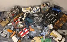 Bulk Lego Mixed Sets ~5lbs Talon, Lego City, Marvel, Boats,....AS IS 