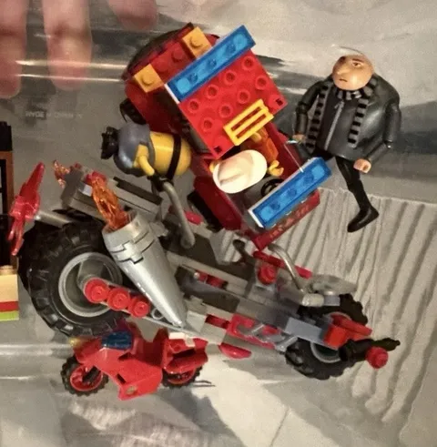 LEGO Minions 75549 Unstoppable Bike Chase Gru + Minion Figures - Complete Bike