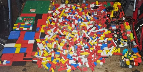 6 lbs LARGE Lot Of Vintage 70s 80s LEGO Blocks Windows Bases Wheels Crane Shield