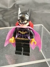LEGO DC Super Heroes Batgirl Lavender Cape Minifigure Sh0092 From Set 76013