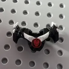 LEGO 93057pb02 Ninjago Armor Breastplate Shoulder Spikes White Cracked Red Skull
