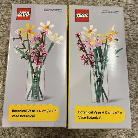 LEGO Set Of 2 Botanical Vases NEW 6.7 Inches Brick Line & Wild Flowers Patterns