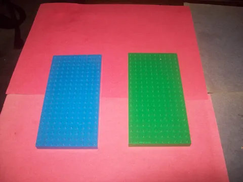 VINTAGE LEGO LOT OF TWO BRICK 10 X 20 BLUE AND GREEN YEARS RELEASED 1956-1977