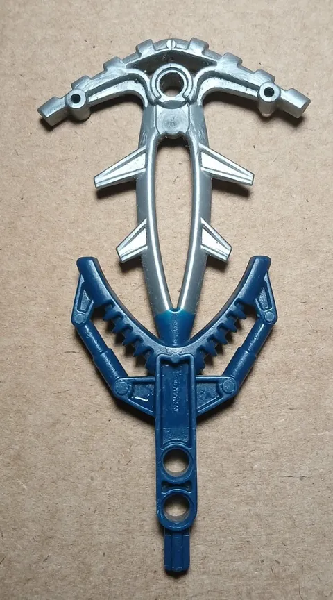 2004 Bionicle Weapon Hordika Fin Barb with Flat Silver Part 50924