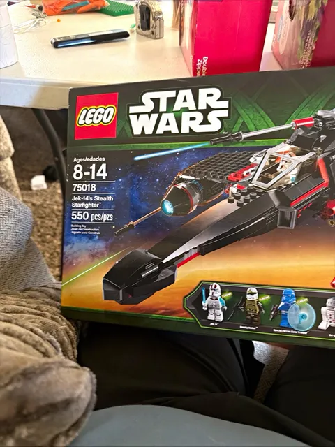 LEGO Star Wars Jek-14's Stealth Starfighter 75018 550pcs Complete Set Box