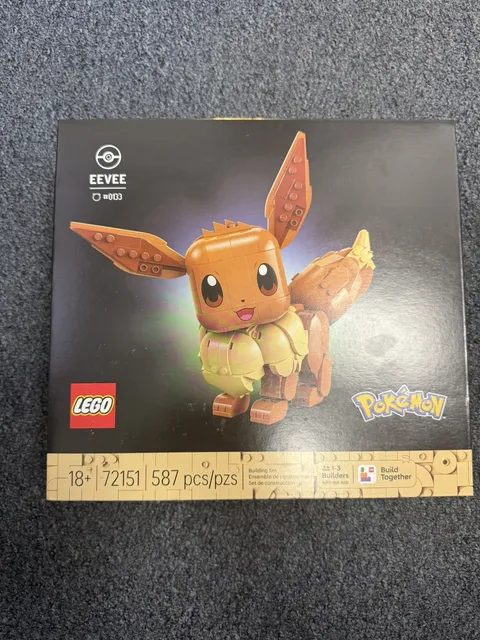 LEGO Pokemon Eevee #72151 Collectible Building Set 587 Pcs Brand New Sealed Box