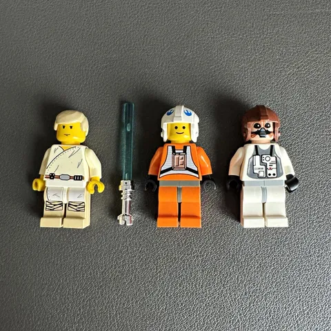 LEGO Star Wars Minifigure Lot of 3 (Tatooine Luke, Rebel Pilot, Ten Numb)
