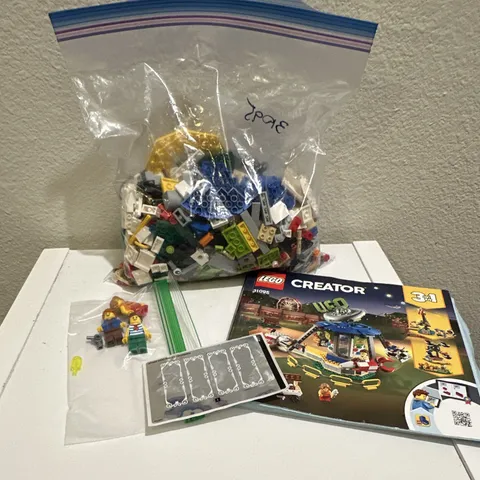RETIRED LEGO CREATOR SET 31095 3-IN-1 SPACE RIDE w/BOOK STICKERS MINIFIGS