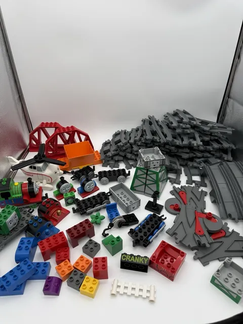 LEGO DUPLO Thomas Train & Friends Extra Parts Pieces Cars Track Lot of 105Pieces