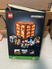 LEGO Minecraft The Crafting Table 21265 Building Set New Damaged Box