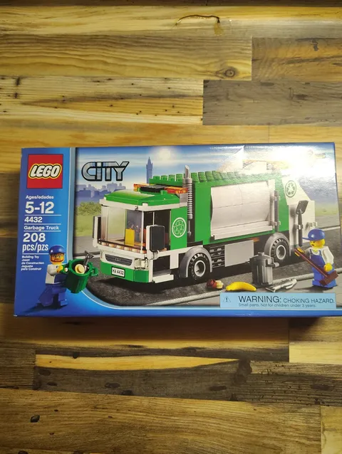LEGO CITY: Garbage Truck (4432)-Brand New In Factory Sealed Box