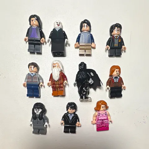 LEGO Harry Potter Minifigure Lot Assorted Characters (2 Wands)