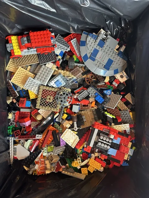 Lego Lot Approximately 18 lbs Mixed Pieces - Star Wars, Ninjago, City, Misc