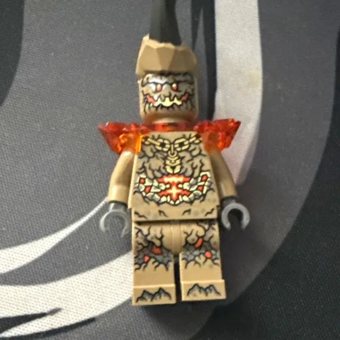 Lego Ninjago, minifigure Earth monster no weapon