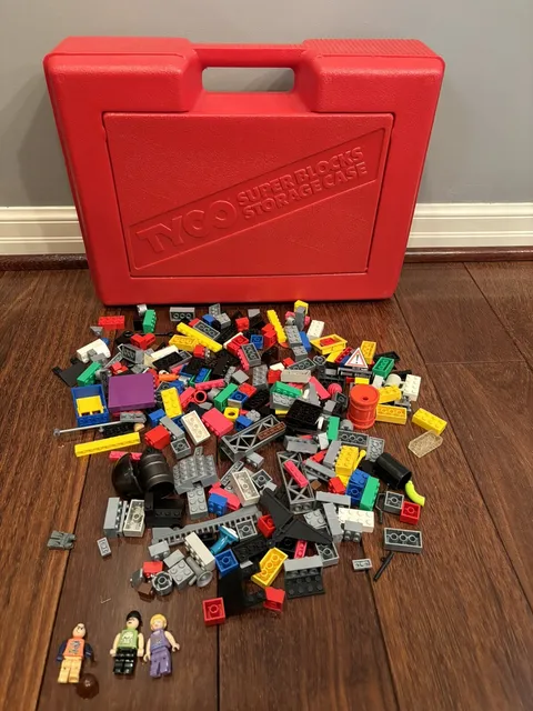 RED TYCO Super Blocks Storage Case VTG 16" X 12" X 4.5" w/ TYCO & Mega Bloks