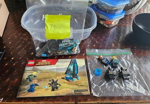 LEGO Marvel Super Heroes 76101 Outrider Dropship Attack