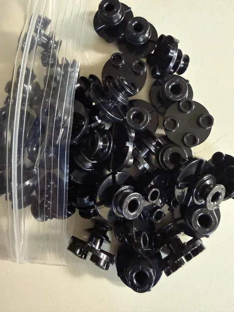 LEGO- NEW -#40145-BLACK-PLATE ROUND 2 X 2/THIN STEM-25 PIECES