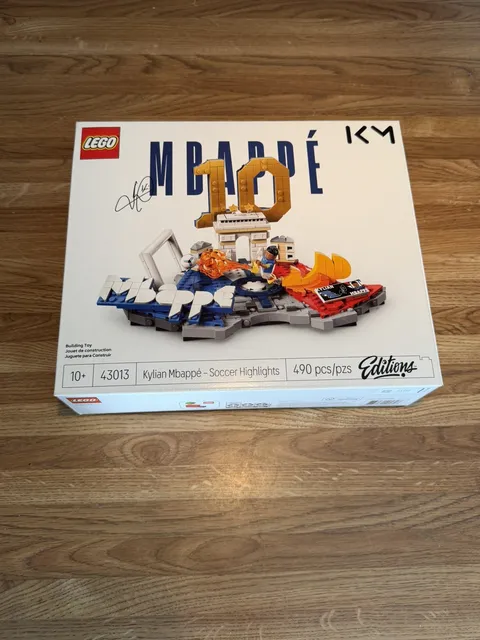 LEGO Editions Kylian Mbappe Soccer Highlights Building Set 43013 490 Pieces New