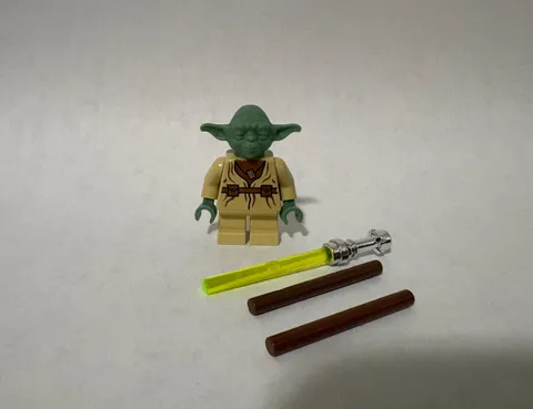 LEGO Star Wars Yoda Minifigure sw0051 7103 7260 4502 w/ Chrome Hilt & Cane - NEW
