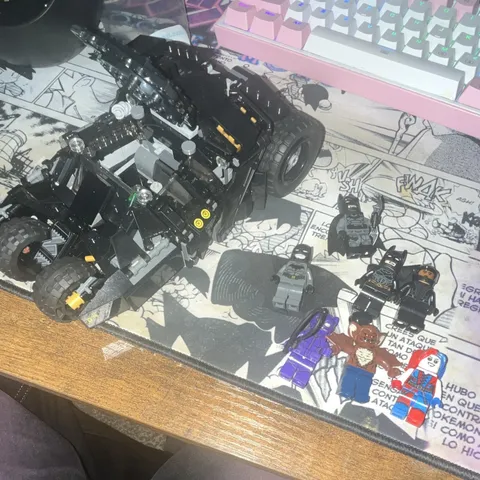 LEGO DC Batman Tumblr including limited minifigure bundle !