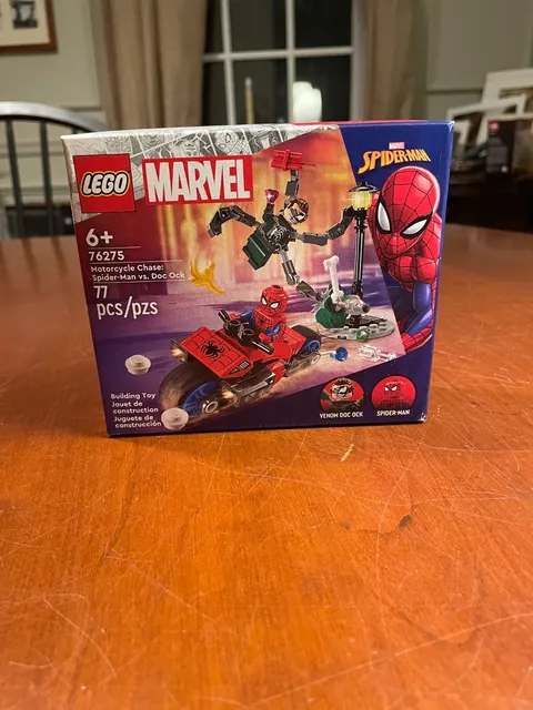 LEGO Super Heroes: Motorcycle Chase: Spider-Man Vs. Doc Ock (76275)