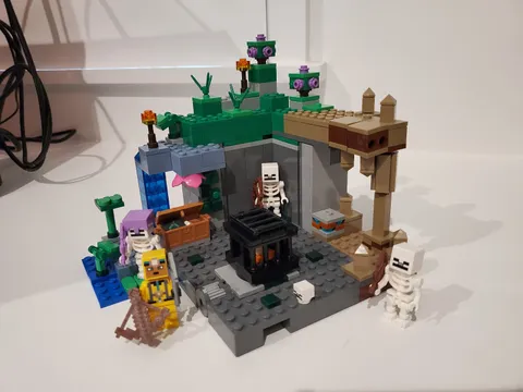 LEGO Minecraft Skeleton Dungeon (21189) NO BOX/MANUAL