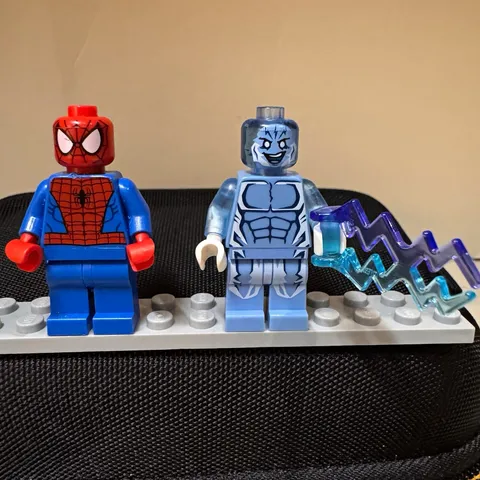 LEGO Marvel Electro sh105 and Spider-Man Minifigures 2014 Set 76014 Spider Trike