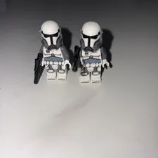 Two Lego Star Wars Imperial Commando + Rifles In Mint Condition