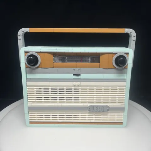 LEGO Icons: Retro Radio (10334)