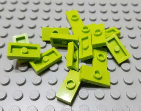 LEGO Lot of 15 Lime Green 1x2 Plates with 1 Center Stud