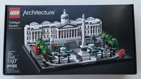 LEGO ARCHITECTURE: Trafalgar Square (21045) New Sealed Original Box - Retired 