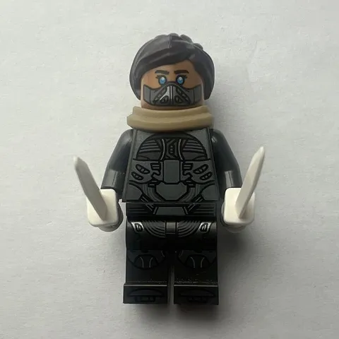 LEGO Plastic Minifigure Dark Gray Outfit w/ Tan Scarf & 2 White Swords