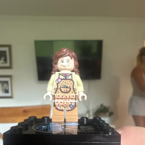 LEGO Molly Weasley Minifigure
