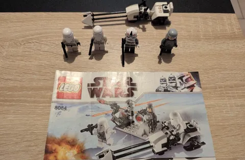 LEGO 8084 Star Wars Snowtrooper Battle Pack Complete Set with Instructions