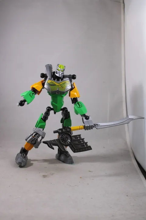 INCOMPLETE - Lego Bionicle Lewa Master of Jungle 70784 MISSING PARTS