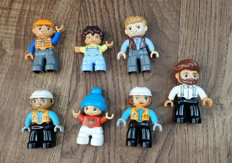 Lego Duplo People Lot of 7 Figures Student Construction Dad Jurrasic World Owen