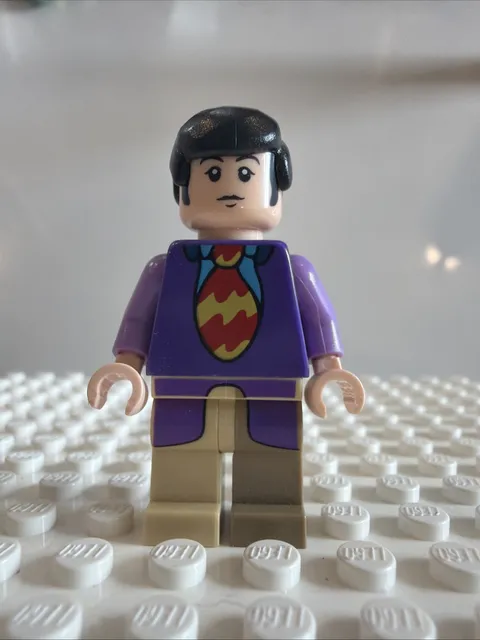 LEGO The Beatles Paul McCartney minifigure from 21306 Yellow Submarine