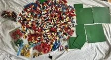 Vintage Lego Bulk Lot 7lb + 70s-80s Town Legoland Era Baseplates Windows Minifig