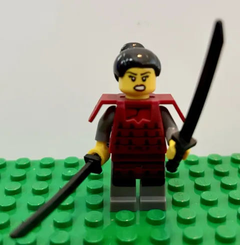 LEGO Series 13 Collectible Minifigures 71008-12 - Samurai