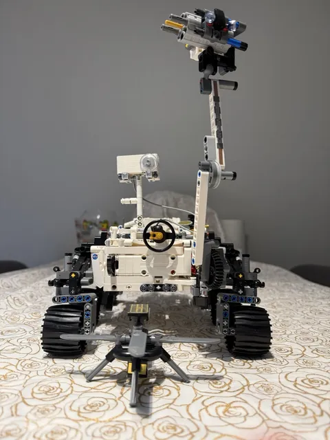 LEGO Technic 42158 NASA Mars Rover Perseverance w/ Ingenuity Helicopter