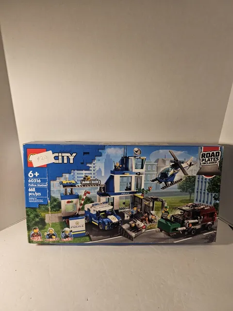 LEGO City Police Station 60316 Police Set NEW OPEN DAMAGED BOX RETIRED FS