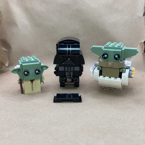 LEGO Star Wars Bundle Brickheadz Darth Vador Yoda Baby Yoda Figure 41627 75317