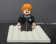 LEGO Harry Potter Ron Weasley Slytherin Robes Hogwarts Minifig hp287