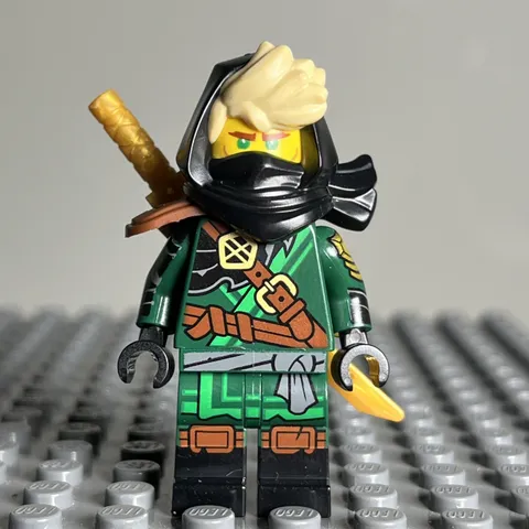 Lego CMF Mysterious Ronin Minifigure Set - New - No Box -  COL483 - 3D