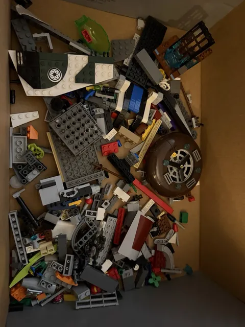 Lego 1lb Pieces Lot Mostly Star Wars Marvel Batman Dc You Get What’s Pictured 15