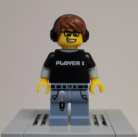 LEGO Series 12 - Video Game Guy Minifigure - col182 71007 - No Accessories