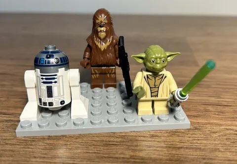 Lego Star Wars Minifigures Yoda, Chewbacca, R2-D2