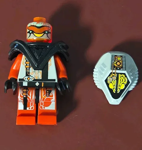 Lego Space UFO Zotaxian Red Pilot Chamon Minifigure 2847 6915 6975 6979