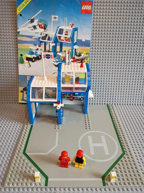 LEGO Coast Guard - Office Garage Building 6387 Coastal Rescue Base 1989