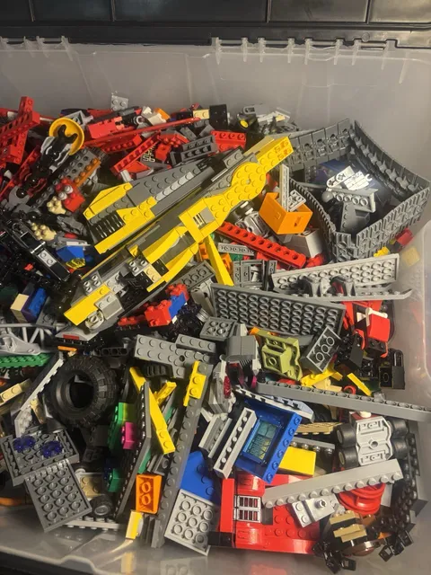 40 Pounds of Loose Lego- Mini Figs- Star Wars Marvel Harry Potter